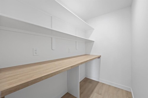 1514 25 Street, Didsbury, AB - Indoor With Storage