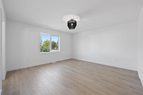 1514 25 Street, Didsbury, AB - Indoor Photo Showing Other Room