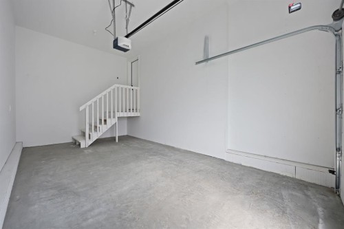 1514 25 Street, Didsbury, AB - Indoor