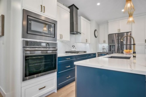 2003 Christie Road Nw, Calgary, AB - Indoor Photo Showing Kitchen With Upgraded Kitchen