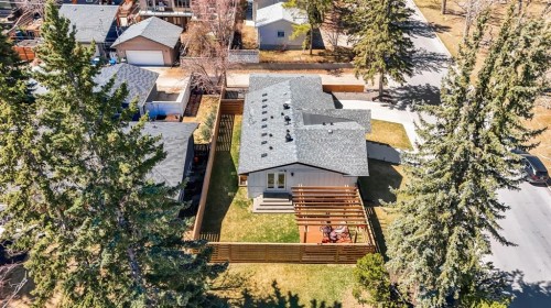 2003 Christie Road Nw, Calgary, AB - Outdoor