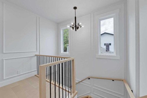 646 25 Avenue Nw, Calgary, AB - Indoor Photo Showing Other Room