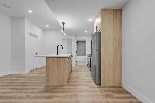 646 25 Avenue Nw, Calgary, AB - Indoor