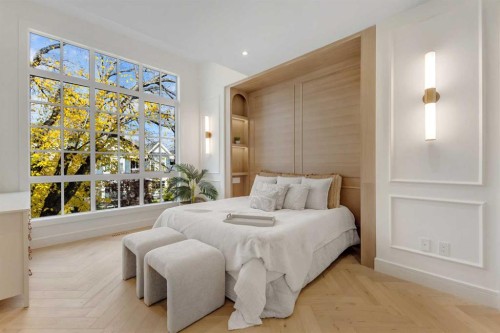 1741 48 Avenue Sw, Calgary, AB - Indoor Photo Showing Bedroom