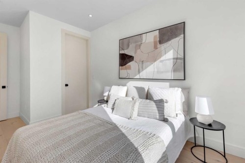 1741 48 Avenue Sw, Calgary, AB - Indoor Photo Showing Bedroom