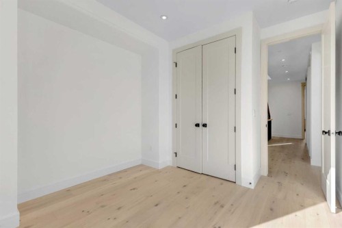 1741 48 Avenue Sw, Calgary, AB - Indoor Photo Showing Other Room