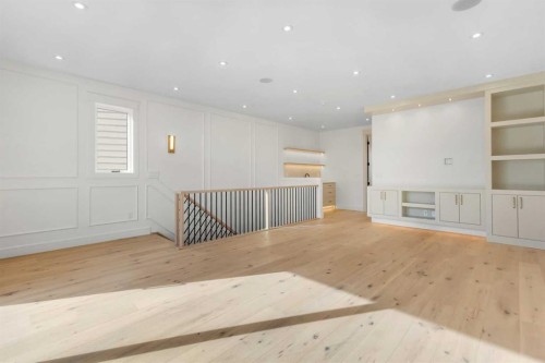 1741 48 Avenue Sw, Calgary, AB - Indoor Photo Showing Other Room