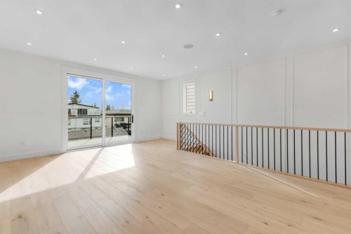 1741 48 Avenue Sw, Calgary, AB - Indoor