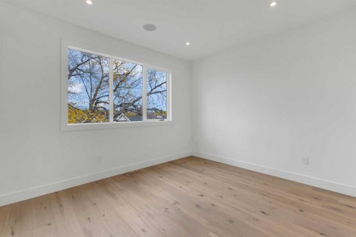 1741 48 Avenue Sw, Calgary, AB - Indoor Photo Showing Other Room