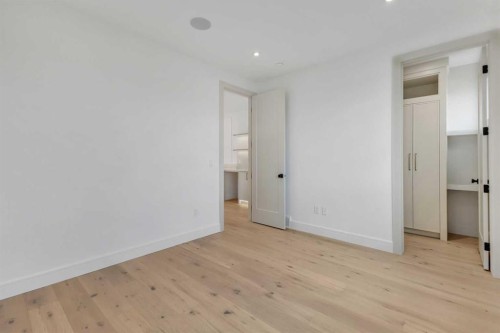 1741 48 Avenue Sw, Calgary, AB - Indoor Photo Showing Other Room