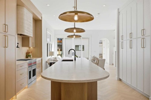 1741 48 Avenue Sw, Calgary, AB - Indoor