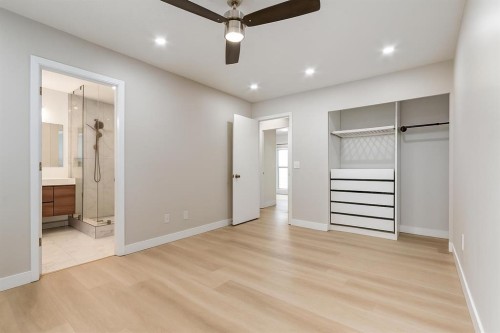 204 Hawkhill Way Nw, Calgary, AB - Indoor Photo Showing Other Room