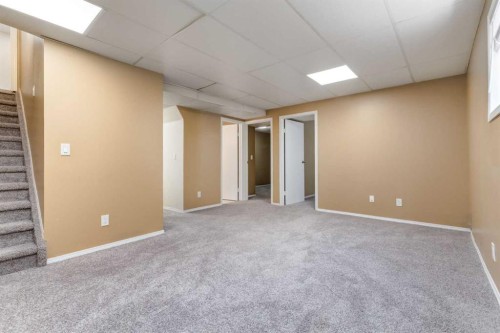 204 Hawkhill Way Nw, Calgary, AB - Indoor