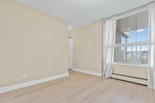704-1123 13 Avenue Sw, Calgary, AB - Indoor Photo Showing Other Room