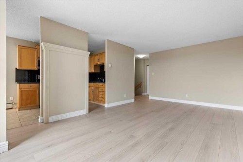 704-1123 13 Avenue Sw, Calgary, AB - Indoor Photo Showing Other Room