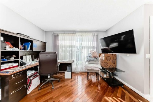 7 Martinview Crescent, Calgary, AB - Indoor Photo Showing Office