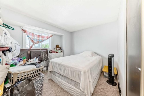 7 Martinview Crescent, Calgary, AB - Indoor Photo Showing Bedroom