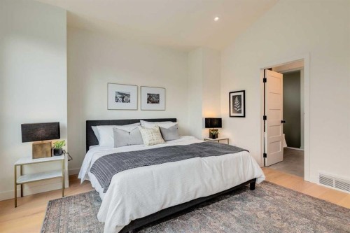 1612 16A Street Se, Calgary, AB - Indoor Photo Showing Bedroom