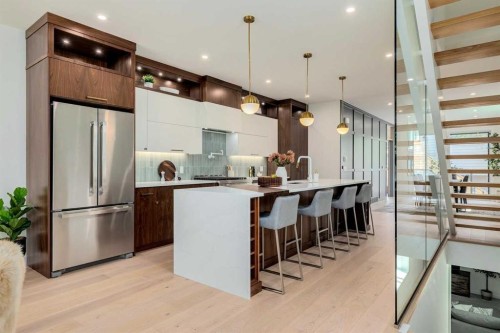 1612 16A Street Se, Calgary, AB - Indoor Photo Showing Kitchen With Upgraded Kitchen