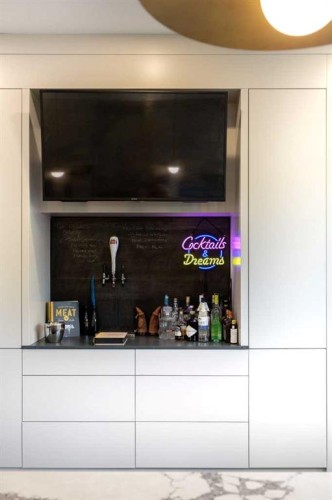 1129 Maggie Street Se, Calgary, AB - Indoor