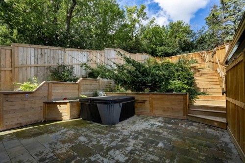 1129 Maggie Street Se, Calgary, AB - Outdoor