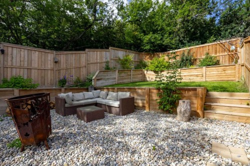 1129 Maggie Street Se, Calgary, AB - Outdoor