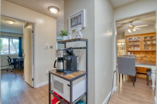 5107-315 Southampton Drive Sw, Calgary, AB - Indoor Photo Showing Other Room