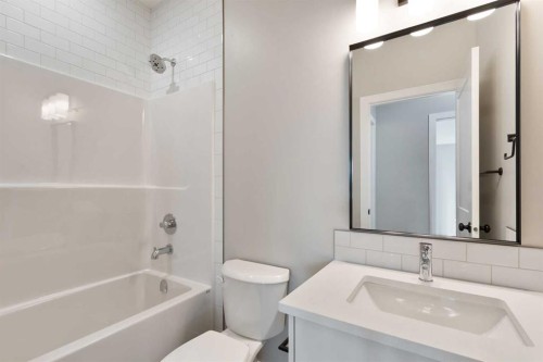 54 Vincent Crescent, Olds, AB - Indoor Photo Showing Bathroom