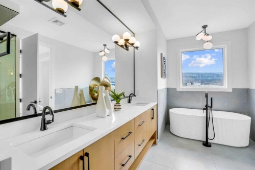 4711 19 Avenue Nw, Calgary, AB - Indoor Photo Showing Bathroom