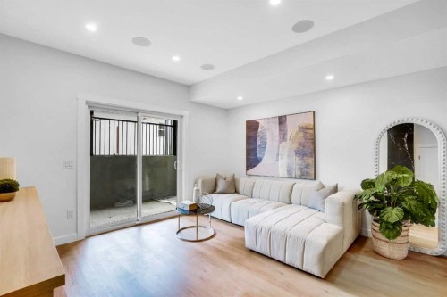 4711 19 Avenue Nw, Calgary, AB - Indoor