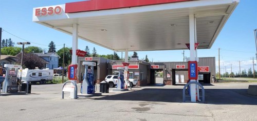 2404 68 Avenue, Calgary, AB 