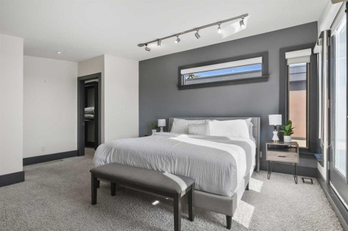 2217 17 Street Sw, Calgary, AB - Indoor Photo Showing Bedroom