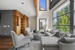 2217 17 Street SW Calgary, AB T2T 4M7