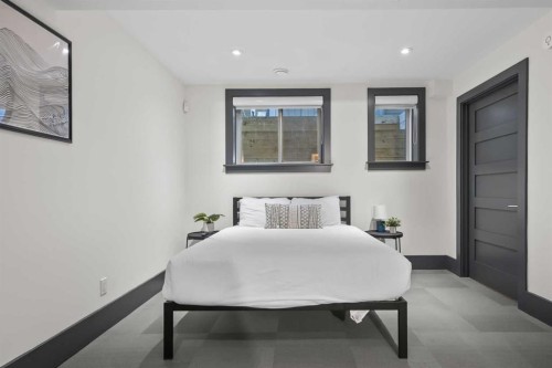 2217 17 Street Sw, Calgary, AB - Indoor Photo Showing Bedroom