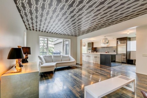 1222 18 Street Nw, Calgary, AB - Indoor Photo Showing Living Room