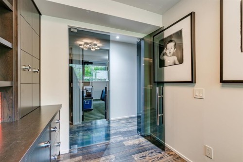 1222 18 Street Nw, Calgary, AB - Indoor Photo Showing Other Room