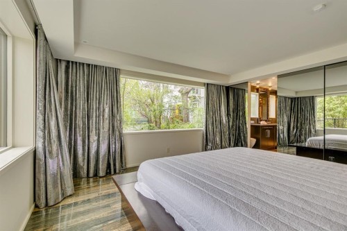 1222 18 Street Nw, Calgary, AB - Indoor Photo Showing Bedroom