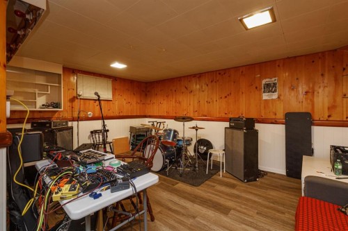 2824 Parkdale Boulevard Nw, Calgary, AB - Indoor