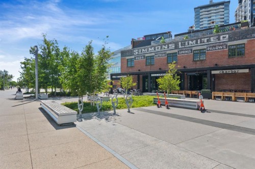 1102-519 Riverfront Avenue Se, Calgary, AB - Outdoor