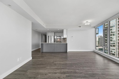 1102-519 Riverfront Avenue Se, Calgary, AB - Indoor Photo Showing Other Room