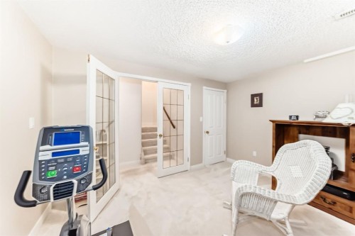 83 Gleneagles Close, Cochrane, AB - Indoor