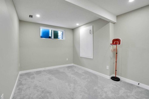 140 Saddlehorn Crescent Ne, Calgary, AB - Indoor