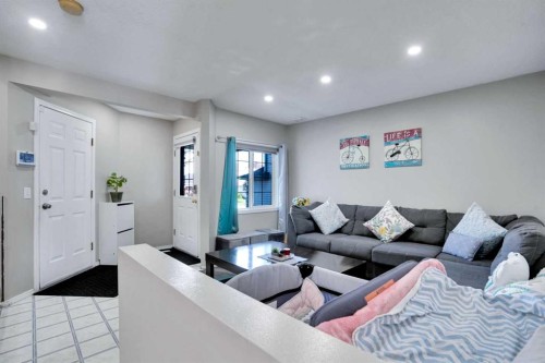 140 Saddlehorn Crescent Ne, Calgary, AB - Indoor Photo Showing Other Room