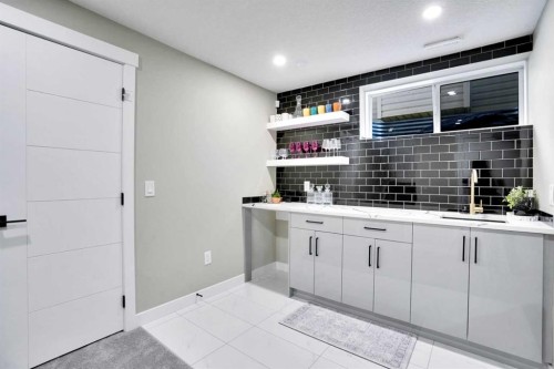 140 Saddlehorn Crescent Ne, Calgary, AB - Indoor