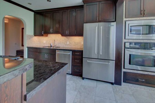1604 Scotland Street Sw, Calgary, AB - Indoor Photo Showing Kitchen