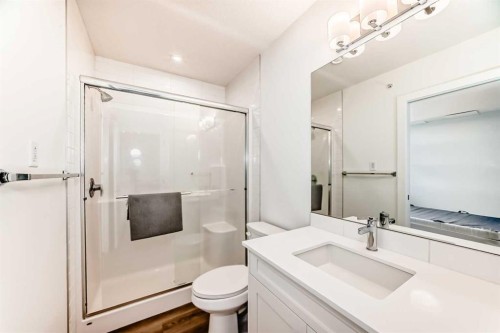 2409-55 Lucas Way Nw, Calgary, AB - Indoor Photo Showing Bathroom