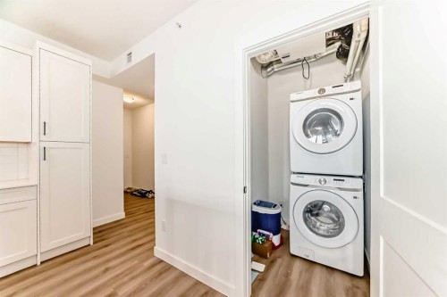 2409-55 Lucas Way Nw, Calgary, AB - Indoor Photo Showing Laundry Room