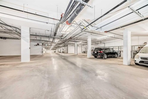 2409-55 Lucas Way Nw, Calgary, AB - Indoor Photo Showing Garage