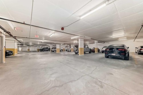 302-738 1 Avenue Sw, Calgary, AB - Indoor Photo Showing Garage