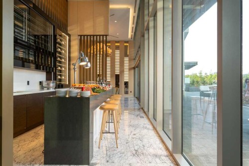 302-738 1 Avenue Sw, Calgary, AB - Indoor Photo Showing Other Room